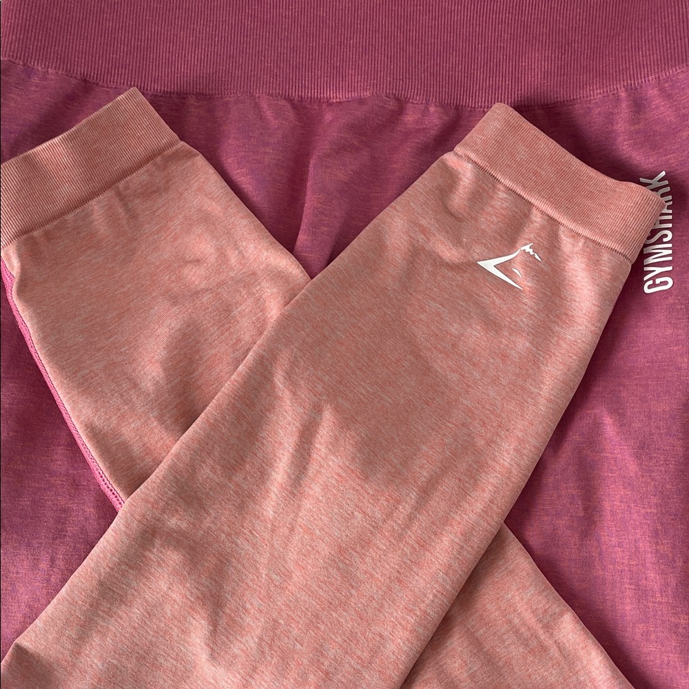 Gymshark Raspberry Leggings - Picture 4 of 6